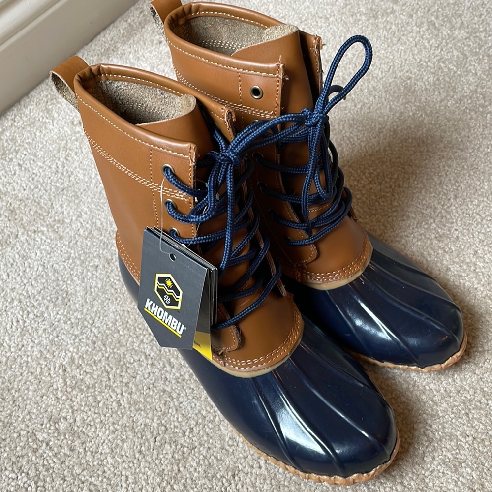 Khombu All Weather Women's Boots - NEW